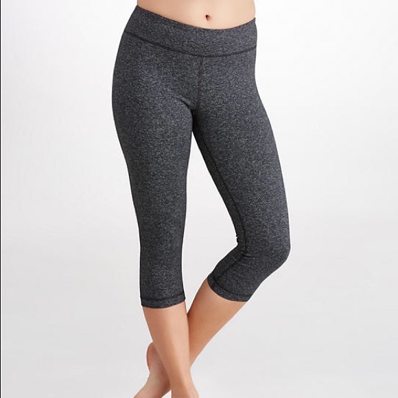Under Armour Pants - Under armour studio dark grey Capri leggings